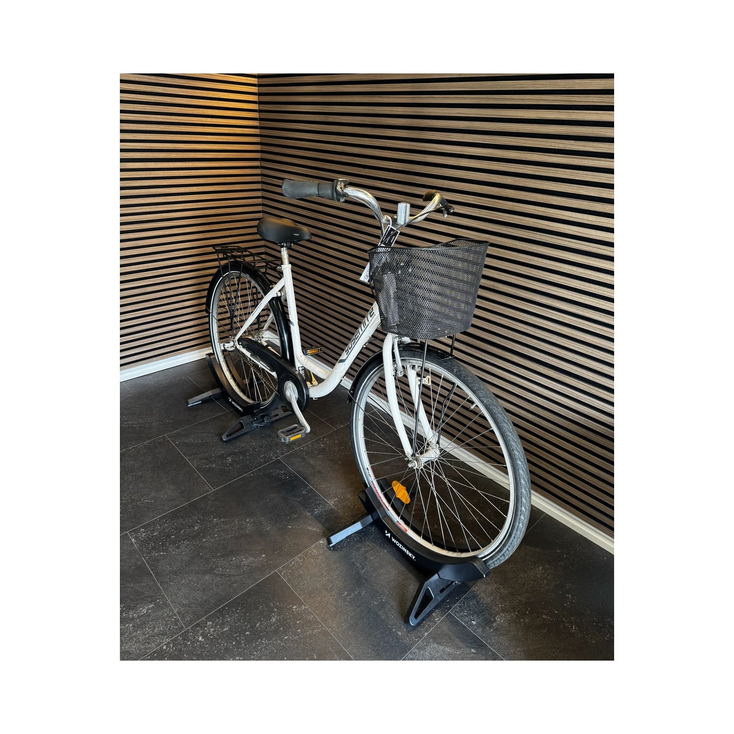 Yosemite Damcykel 51 cm 3-växlad med Korg - Vit