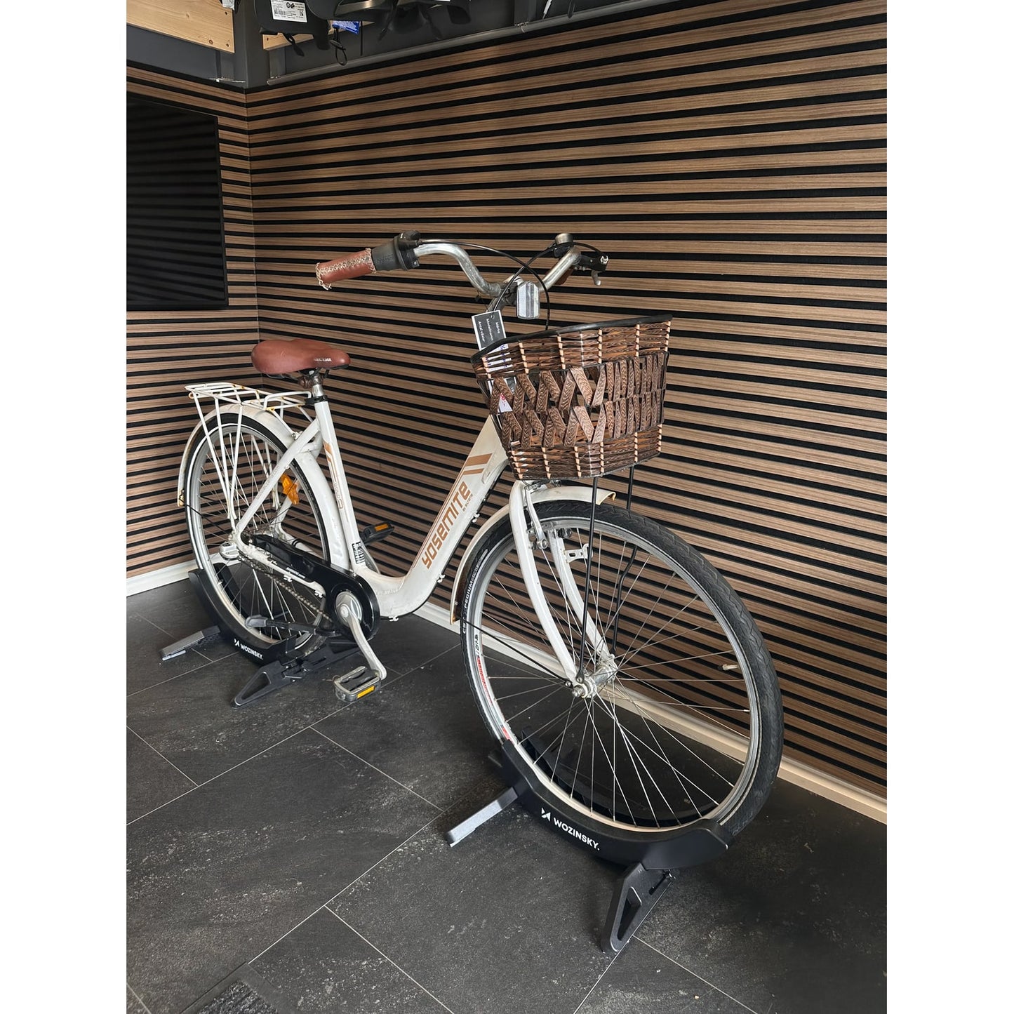 Yosemite Damcykel 28 tum 3-växlad 51 cm - Vit