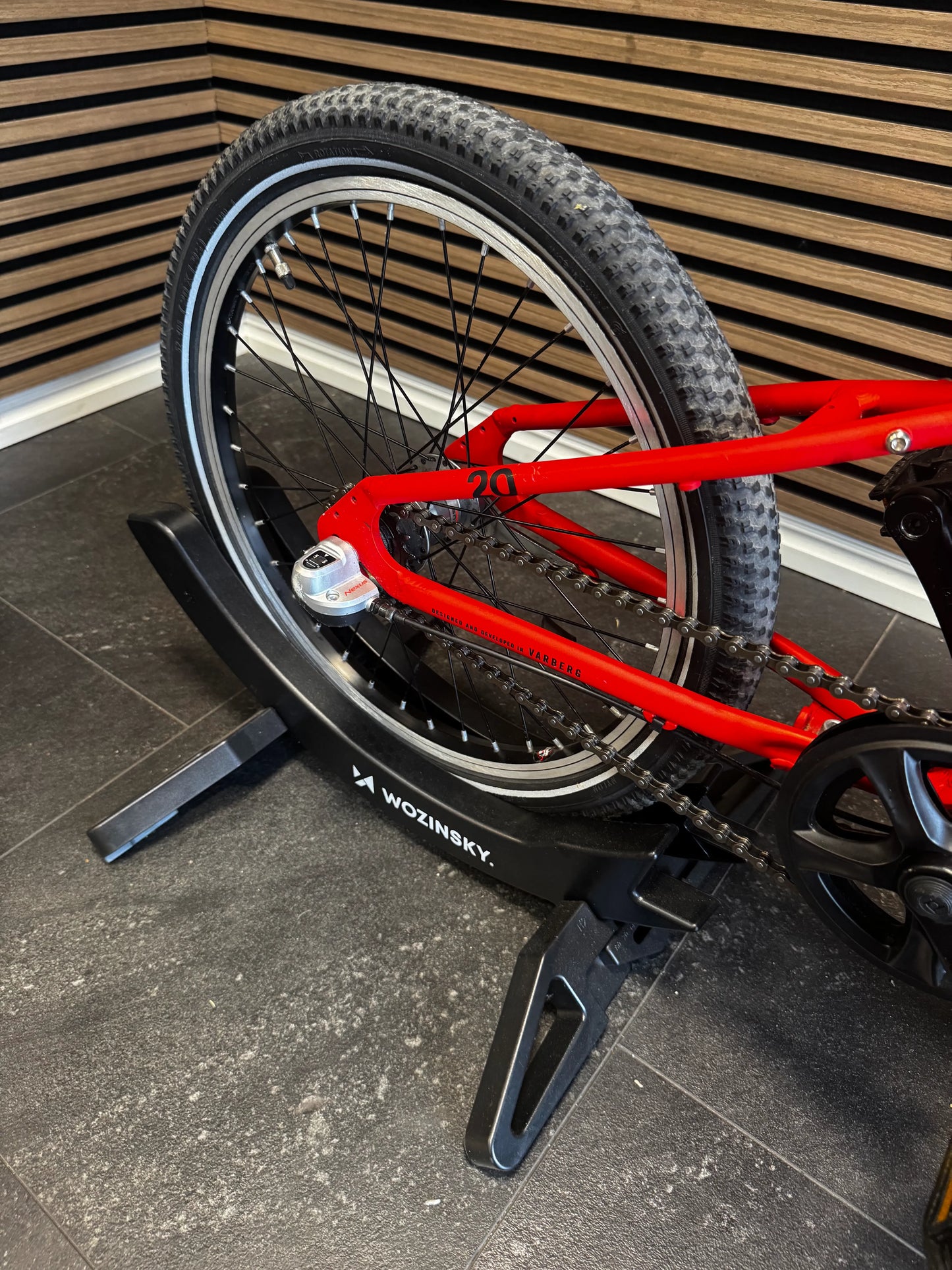 Crescent Barncykel 20 tum 3-växlad Röd