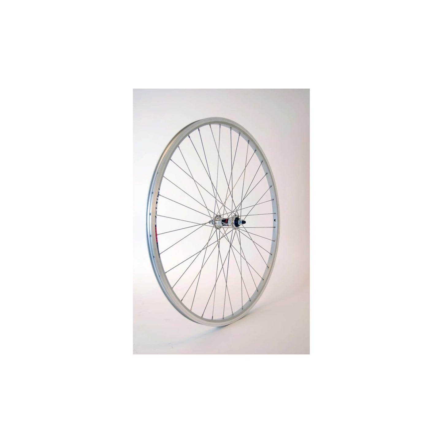 Framhjul linus 700c silver linus next dubbelbottnad fälg alu nav med mutter | SKU:5707965012134.webp
